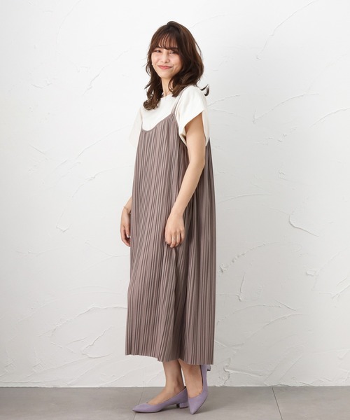 NAVY（ネイビー）の「プリーツキャミワンピース（ワンピース・レディース・ベージュ/ブラウン/ブルー・M/L）」の15枚目の写真