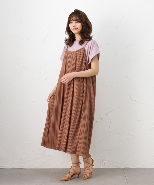 NAVY（ネイビー）の「プリーツキャミワンピース（ワンピース・レディース・ベージュ/ブラウン/ブルー・M/L）」の17枚目の写真