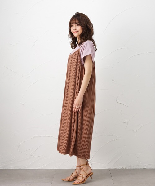 NAVY（ネイビー）の「プリーツキャミワンピース（ワンピース・レディース・ベージュ/ブラウン/ブルー・M/L）」の14枚目の写真