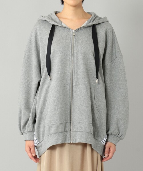 GRACE CONTINENTAL(グレースコンチネンタル)の「【LIFE STYLE WEAR】ドルマン裏毛パーカー(パーカー・レディース・ベージュ/グレー・36)」の14枚目の写真