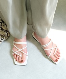 AmiAmi | メニーストラップフラットトングサンダル(サンダル)