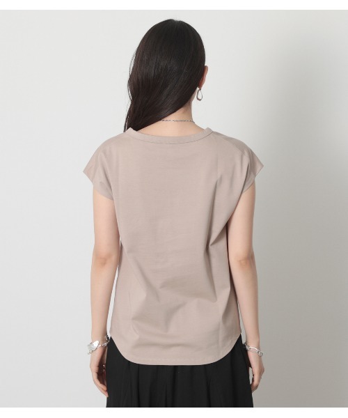 crie conforto（クリーコンフォルト）の「フレンチスリーブクルーPO（Tシャツ/カットソー・レディース・ブラック/ホワイト/ベージュ・MEDIUM/LARGE）」の10枚目の写真