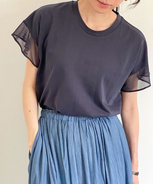 ottilie(オティーリエ)の「袖チュールTシャツ(Tシャツ/カットソー・レディース・チャコールグレー/ブラック/オフホワイト/ミント・FREE)」の4枚目の写真