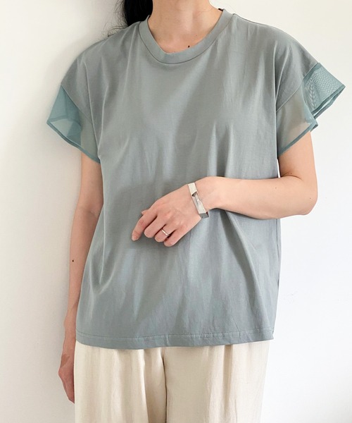 ottilie(オティーリエ)の「袖チュールTシャツ(Tシャツ/カットソー・レディース・チャコールグレー/ブラック/オフホワイト/ミント・FREE)」の1枚目の写真