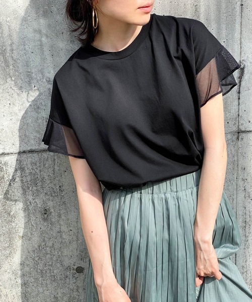 ottilie(オティーリエ)の「袖チュールTシャツ(Tシャツ/カットソー・レディース・チャコールグレー/ブラック/オフホワイト/ミント・FREE)」の3枚目の写真