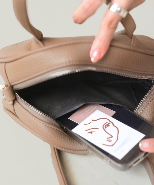 Bab（バブ）の「【WEB限定】ミニボストンショルダーバッグ（ボストンバッグ・レディース・アイボリー/ベージュ/ブラック・ONESIZE）」の9枚目の写真