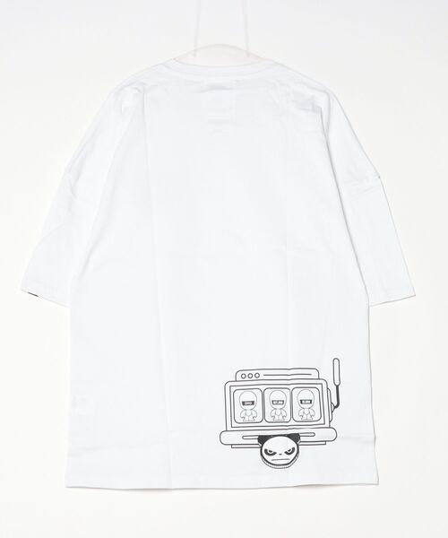 HIPANDA（ハイパンダ）の「HIPANDA ハイパンダ メンズ BROコラボ スロットマシーンキャラクタープリント 半袖Tシャツ（Tシャツ/カットソー・メンズ・ホワイト/ブラック・MEDIUM/SMALL/LARGE）」の3枚目の写真