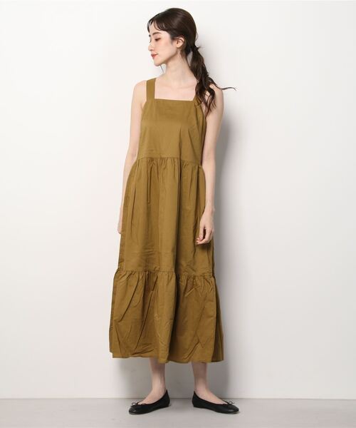 Banana Republic（バナナリパブリック）の「ポプリン ティアード マキシワンピース（ワンピース・レディース・ホワイト/イエロー・S/M/L/XS）」の7枚目の写真