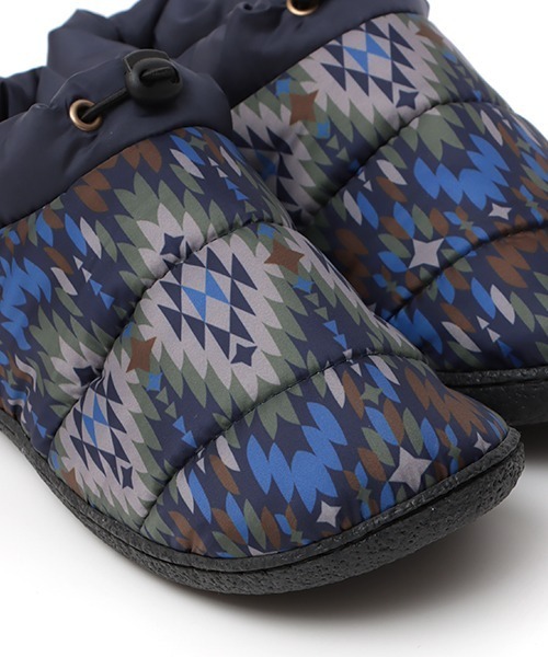 チチカカ(チチカカ)の「撥水キルティングスリッポン(スリッポン・レディース・ブラック/ネイビー/ブラウン/グレー/カーキ/ライトパープル・MEDIUM/LARGE/XX-LARGE)」の18枚目の写真