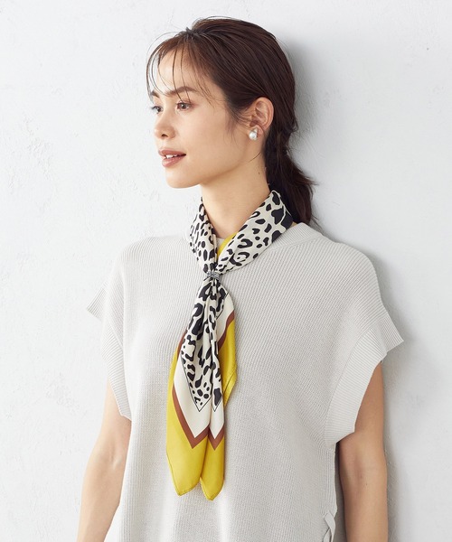 COMME CA ISM（コムサイズム）の「リング付きスカーフ（ストール/ショール・レディース・レッド/カーキ/ブルー/マスタード・FREE）」の3枚目の写真