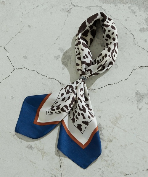 COMME CA ISM（コムサイズム）の「リング付きスカーフ（ストール/ショール・レディース・レッド/カーキ/ブルー/マスタード・FREE）」の19枚目の写真