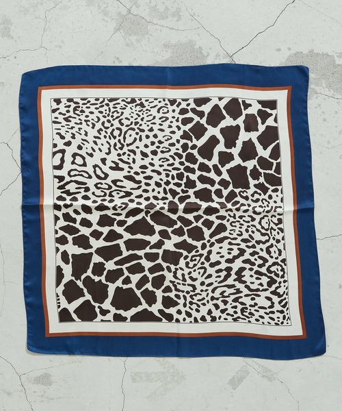 COMME CA ISM（コムサイズム）の「リング付きスカーフ（ストール/ショール・レディース・レッド/カーキ/ブルー/マスタード・FREE）」の11枚目の写真