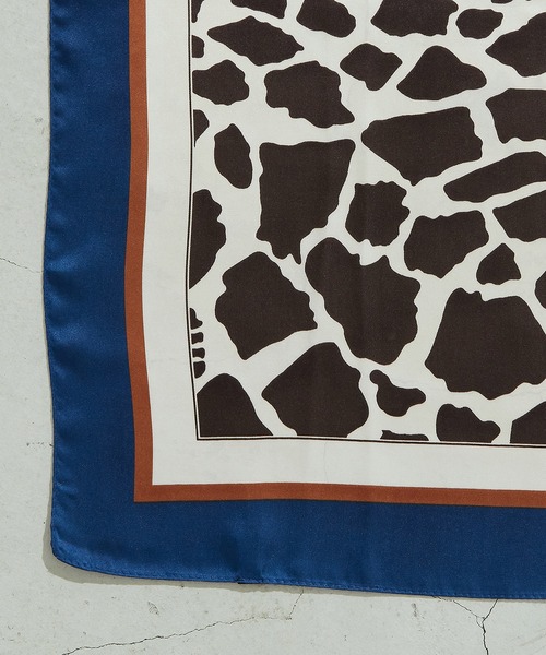 COMME CA ISM（コムサイズム）の「リング付きスカーフ（ストール/ショール・レディース・レッド/カーキ/ブルー/マスタード・FREE）」の17枚目の写真