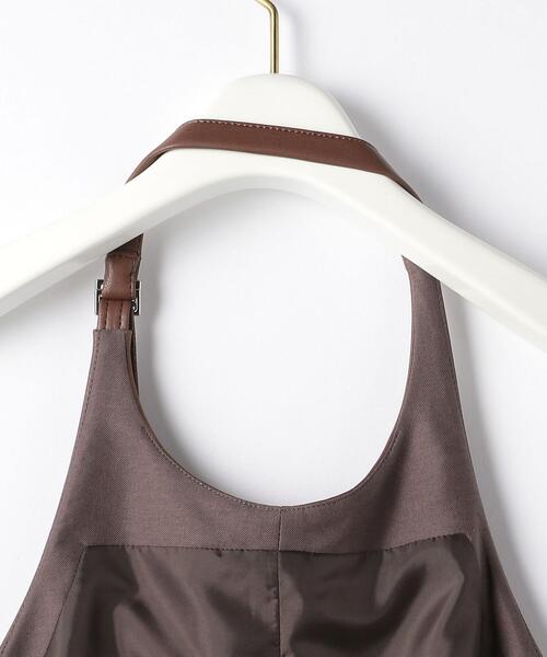 EMMEL REFINES（エメルリファインズ）の「＜EMMEL REFINES（エメル リファインズ）＞EM フェイクレザー エプロン ワンピース（ワンピース・レディース・ダークブラウン/ダークグリーン・FREE）」の6枚目の写真