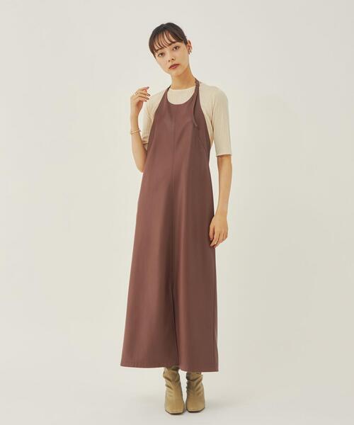EMMEL REFINES（エメルリファインズ）の「＜EMMEL REFINES（エメル リファインズ）＞EM フェイクレザー エプロン ワンピース（ワンピース・レディース・ダークブラウン/ダークグリーン・FREE）」の19枚目の写真