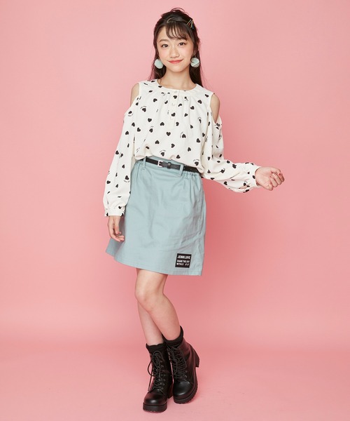 JENNI love（ジェニィラブ）の「ハート総柄肩あきブラウス（シャツ/ブラウス・キッズ・ブラック/オフホワイト・130cm/140cm/150cm/160cm）」の6枚目の写真