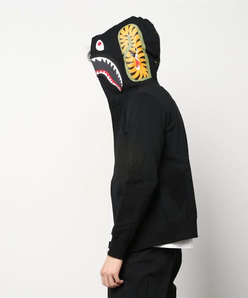 A BATHING APE（アベイシングエイプ）の「DETACHABLE SHARK FULL ZIP