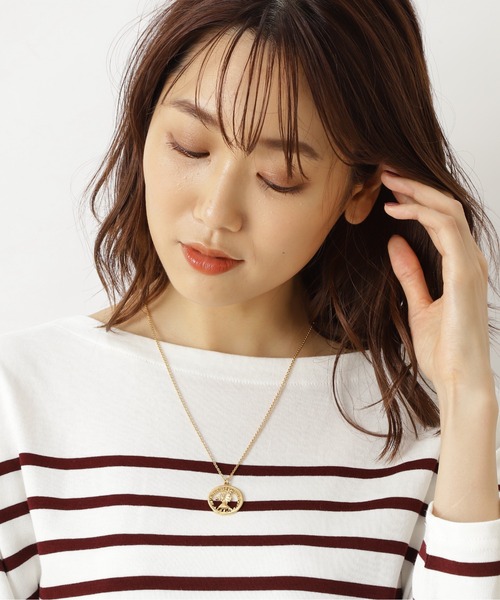 NATURAL BEAUTY BASIC（ナチュラルビューティーベーシック）の「コインレリーフペンダント（ネックレス・レディース・ゴールド・ﾌﾘ-）」の4枚目の写真