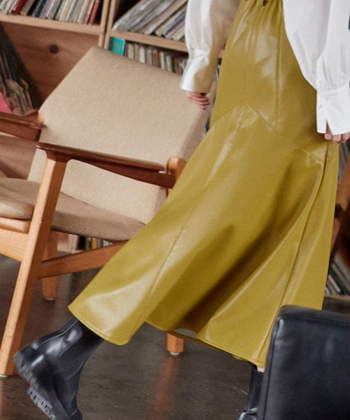 Keeepy(キーピー)の「【Keeepy】fake leather mermaid skirt(スカート・レディース・イエロー/ブラック・FREE)」の3枚目の写真