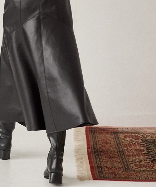 Keeepy(キーピー)の「【Keeepy】fake leather mermaid skirt(スカート・レディース・イエロー/ブラック・FREE)」の16枚目の写真