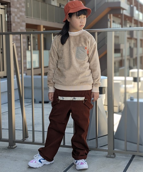 UNIVERSAL OVERALL(ユニバーサルオーバーオール)の「UNIVERSAL OVERALL/ユニバーサル オーバーオール キッズ ボア クルースウエット(スウェット・キッズ・ブラック/ベージュ・130/140/150)」の11枚目の写真