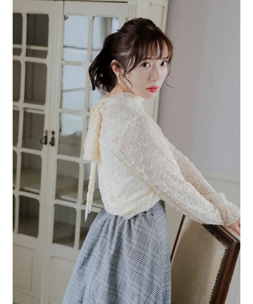 Areeam（アリーム）の「主役になるリボンレーストップス（シャツ/ブラウス・レディース・ベージュ/アイボリー・FREE）」の6枚目の写真