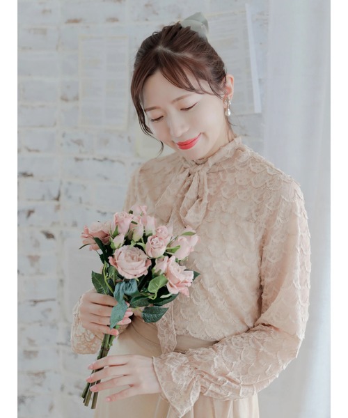 Areeam（アリーム）の「主役になるリボンレーストップス（シャツ/ブラウス・レディース・ベージュ/アイボリー・FREE）」の5枚目の写真