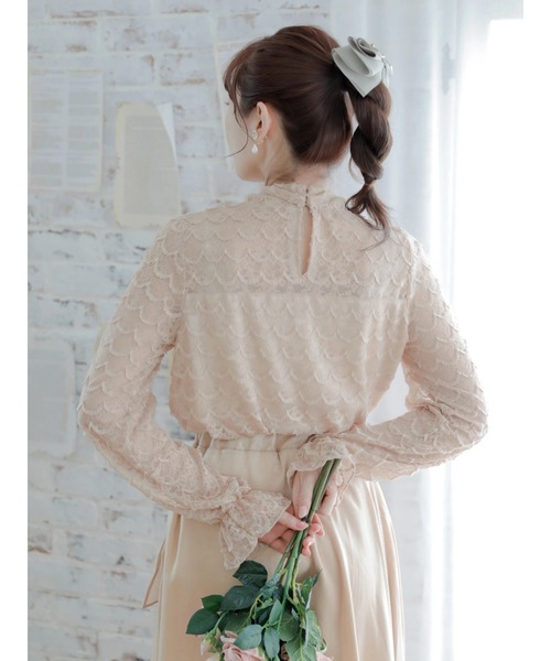Areeam（アリーム）の「主役になるリボンレーストップス（シャツ/ブラウス・レディース・ベージュ/アイボリー・FREE）」の11枚目の写真