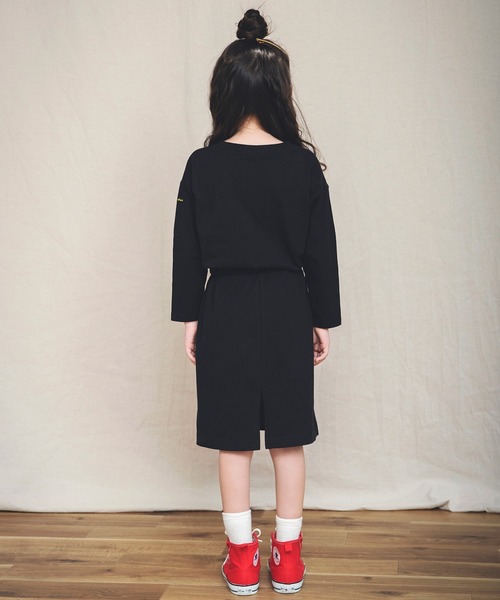 BRANSHES（ブランシェス）の「後ろスリット長袖ワンピース（ワンピース・キッズ・ブラック/ライトベージュ/ピンク・100cm/130cm/120cm/150cm/110cm/140cm）」の8枚目の写真