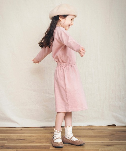 BRANSHES（ブランシェス）の「後ろスリット長袖ワンピース（ワンピース・キッズ・ブラック/ライトベージュ/ピンク・100cm/130cm/120cm/150cm/110cm/140cm）」の11枚目の写真