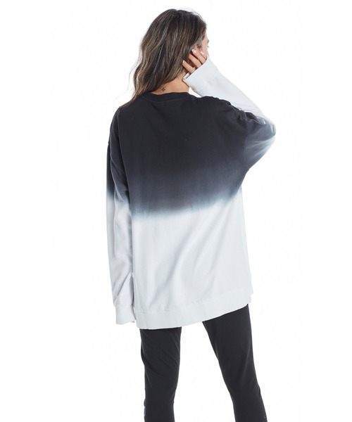 ROXY(ロキシー)の「PAPARAZZI/ロキシータイダイスウェットトレーナー(スウェット・レディース・ブラウン/ブルー/ブラック・SMALL/MEDIUM/LARGE)」の10枚目の写真