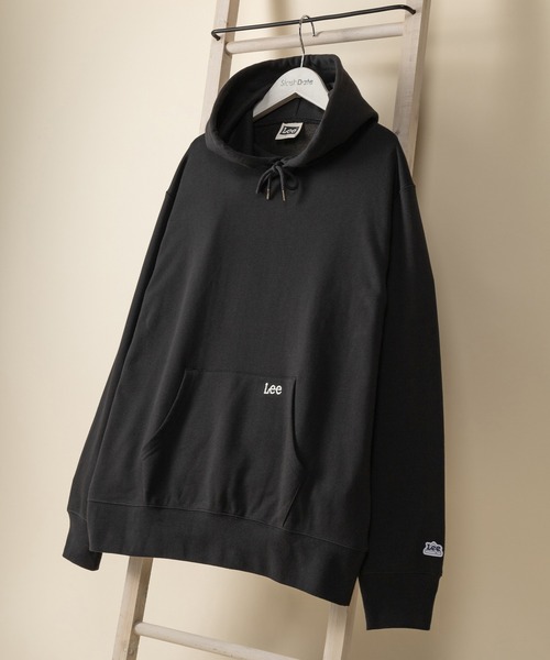 Lee（リー）の「【LEE/リー】袖ワッペン ポケット刺繍 プルオーバーパーカー/フーディ―（パーカー・メンズ・ホワイト/チャコールグレー/ブラック/ワイン・M/L/XL）」の3枚目の写真