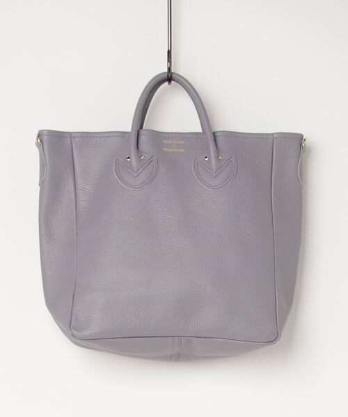 YOUNG&OLSEN The DRYGOODS STORE(ヤングアンドオルセン)の「【YOUNG & OLSEN The DRYGOODS STORE】/EMBOSSED LEATHER D TOTE M サイズ(ショルダーバッグ・レディース・ブラウン/ブラック/ローズ/ベージュ/イエロー系その他/グレー系その他/ブルー系その他/プラム/その他/ブルー/ブラウン系その他/ベージュ系その他/オリーブ/レッド系その他/ブラック系その他2・FREE)」の4枚目の写真