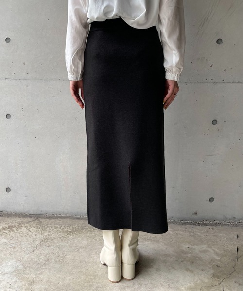 CAPRICIEUX LE'MAGE(カプリシューレマージュ)の「リバカラーニットスカート(スカート・レディース・アイボリー/ブラック/モカ/グレー・FREE)」の16枚目の写真