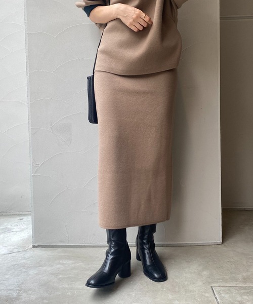 CAPRICIEUX LE'MAGE(カプリシューレマージュ)の「リバカラーニットスカート(スカート・レディース・アイボリー/ブラック/モカ/グレー・FREE)」の11枚目の写真