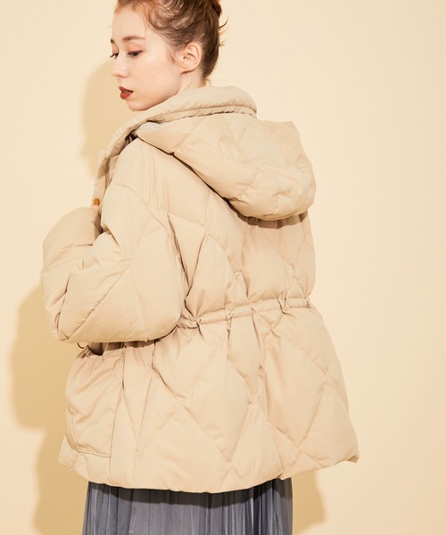 MADEMOISELLE ROPE'（マドモアゼル ロペ）の「【2WAY】グリーンダウンフーデッドジャケット（ダウンジャケット/コート・レディース・ブラック/ベージュ/ライトグリーン・38）」の13枚目の写真