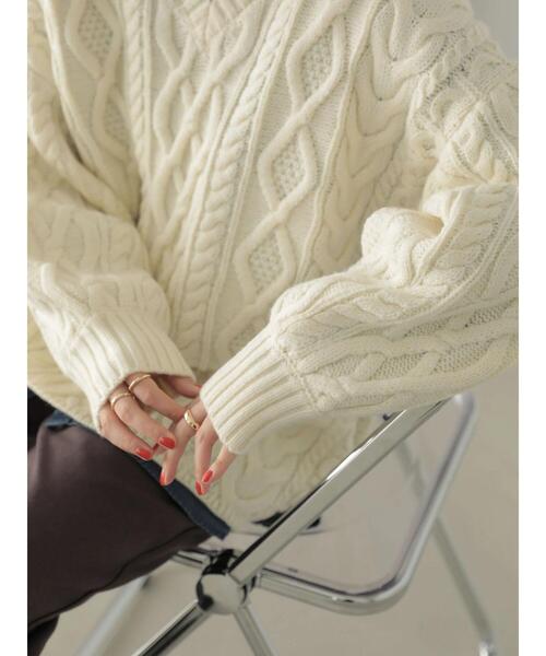 AMERI Vintageホワイト Vネック ケーブルニットセーター AMERICAN HOLIC ニット セーター カーブVネックニットプル