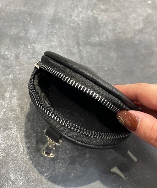 apres jour mignon（アプレジュールミニョン）の「【apresjour mignon×ARIAZ】ポーチ付きショルダーバッグ（ショルダーバッグ・レディース・ブラック・ONESIZE）」の8枚目の写真