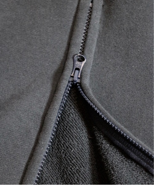 PENNEYS（ぺニーズ）の「PENNEYS/ペニーズ LADIES BACKSIDE ZIP SWEAT TUNIC（パーカー・レディース・ベージュ/ブラウン/グレー・ONE SIZE）」の12枚目の写真