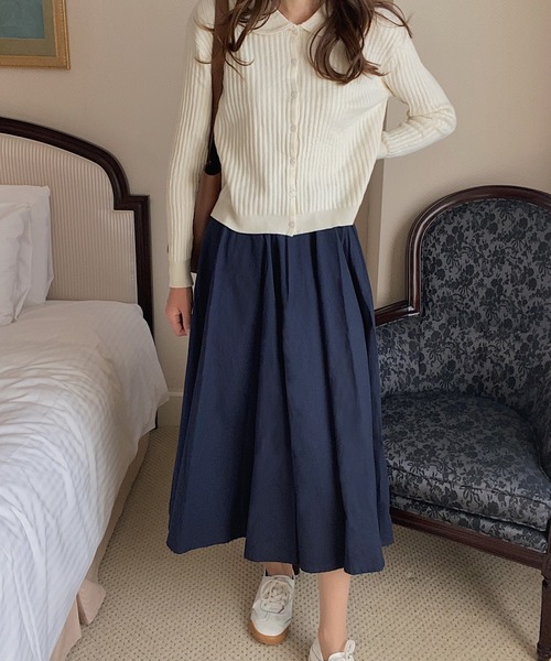 LAUIR(ラウアー)の「ハリ感フレアスカート(スカート・レディース・ネイビー/ホワイト/ブラック/アイボリー・X-LARGE/LARGE/MEDIUM)」の4枚目の写真