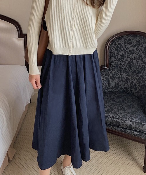 LAUIR(ラウアー)の「ハリ感フレアスカート(スカート・レディース・ネイビー/ホワイト/ブラック/アイボリー・X-LARGE/LARGE/MEDIUM)」の6枚目の写真