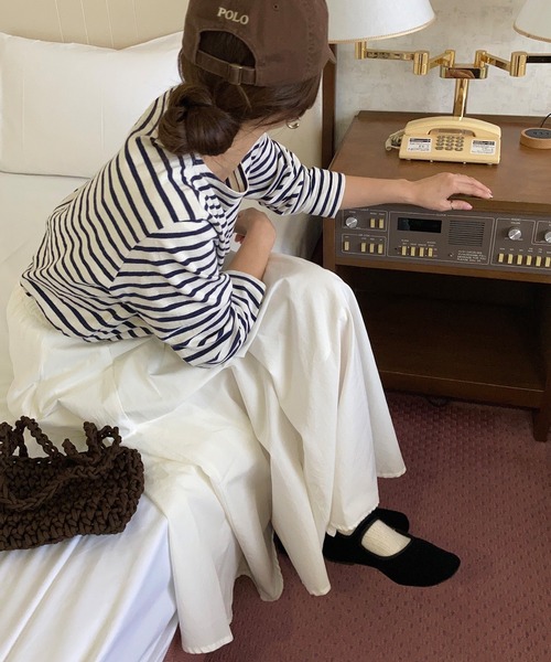 LAUIR(ラウアー)の「ハリ感フレアスカート(スカート・レディース・ネイビー/ホワイト/ブラック/アイボリー・X-LARGE/LARGE/MEDIUM)」の15枚目の写真