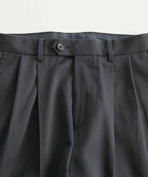 ADAM ET ROPE'（アダムエロペ）の「コットンレーヨンツイル ドレープ ワイドスラックス/セットアップ対応（スラックス・メンズ・グリーン系その他2/ブルー系その他3・S/M/L）」の14枚目の写真