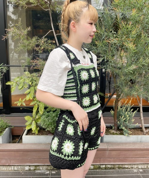 Candy Stripper（キャンディストリッパー）の「FLOWER CROCHET KINT キャミソール（キャミソール・レディース・ライトブルー/ブラック/ブラウン・2）」の10枚目の写真