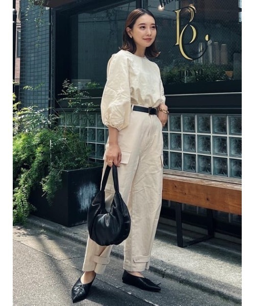 crie conforto（クリーコンフォルト）の「裾ベルトカーゴパンツ（カーゴパンツ・レディース・アイボリー/ライトカーキ・SMALL/MEDIUM）」の22枚目の写真