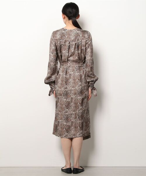 Firsthand（ファーストハンド）の「BAUM UND PFERDGARTEN / バウムウンドヘルガーデン　AJANA / シルクプリントワンピース（ワンピース・レディース・レオパード・36）」の3枚目の写真