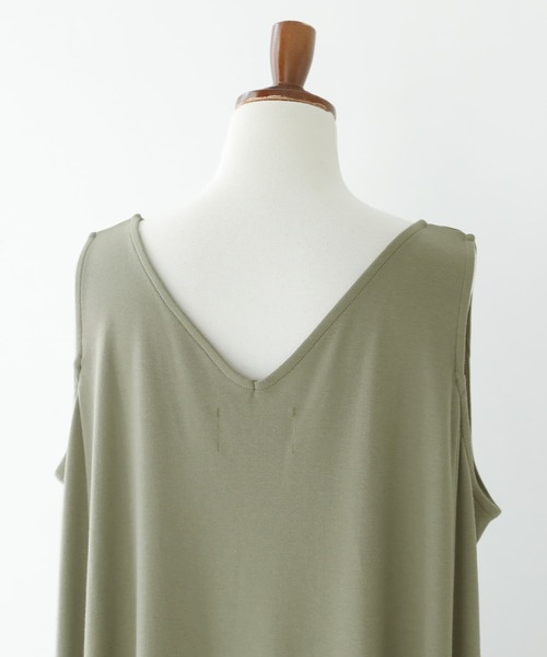 osharewalker（オシャレウォーカー）の「【廃盤】『深Vネックフレアジャンパースカート』（ジャンパースカート・レディース・カーキ/ブルーグリーン/ブラック・FREE）」の5枚目の写真