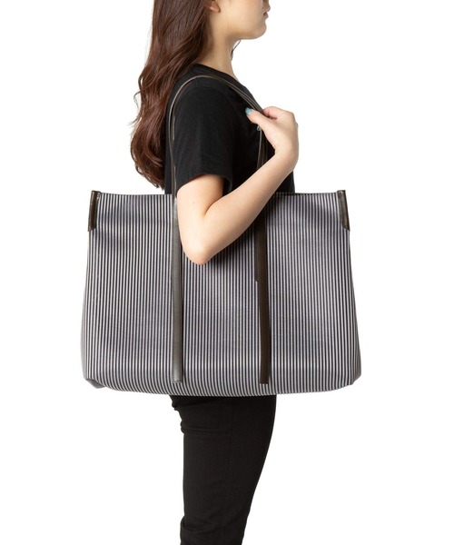 TOFF&LOADSTONE（トフアンドロードストーン）の「アークシェル・トート（L）（トートバッグ・レディース・ブラウン・FREE）」の11枚目の写真