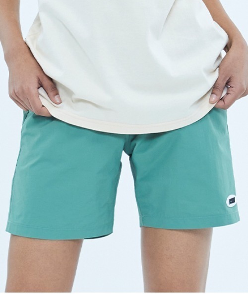 FCMM(エフシーエムエム)の「ALL ROUND RUNNER'S WOVEN SHORTS/オールラウンドランナーウーブンショーツ(その他パンツ・メンズ・パープル/ミント/グレー/ブルー系その他/ブラック/マスタード・MEDIUM/LARGE)」の3枚目の写真