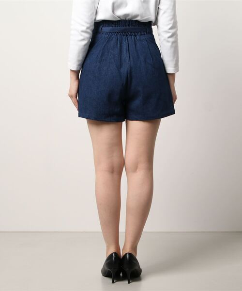 abc une face(アーベーセーアンフェイス)の「ハイウエストショートパンツ(デニムパンツ・レディース・ダークブルー・FREE)」の5枚目の写真
